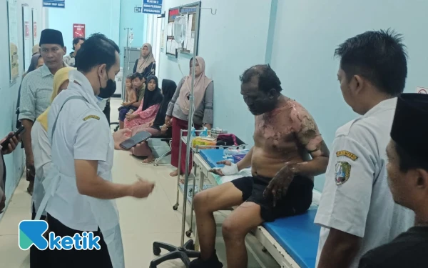 Thumbnail Berita - Ojol Asal Sidoarjo Korban Begal di Sampang Dirawat di RSUD dr Mohammad Zyn