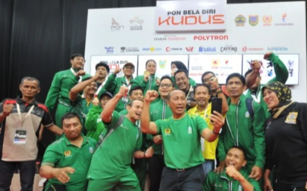Thumbnail Berita - Wow, Gulat Jatim Juara Umum PON Bela Diri 2025