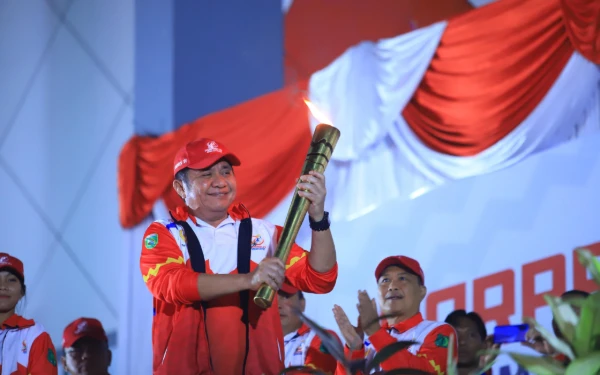 Thumbnail Berita - Dorong Ekonomi Daerah, Herman Deru Nilai Porprov XV di Muba Jadi Magnet Perekonomian Baru
