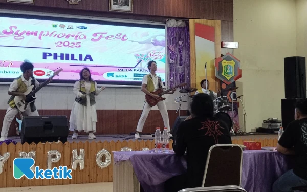 Thumbnail Berita - SMK Negeri 1 Surabaya Sukses Gelar Symphoria Fest 2025, Lomba Band Se-Gerbang Kertasusila