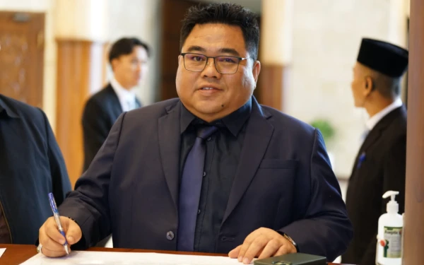 Thumbnail Berita - Fraksi PKB DPRD Jatim Salim Azhar Usulkan Pansus Evaluasi Kinerja BUMD