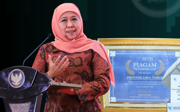 Thumbnail Berita - Pemprov Jatim Raih IPSKA Award 2025 dari Menteri Perdagangan