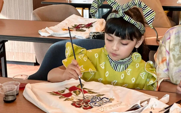 Thumbnail Hari Batik Nasional, Swiss-Belinn Airport Surabaya Gali Kreativitas dan Kepedulian Lingkungan