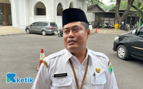 Thumbnail Berita - Menyambut Hari Santri Nasional, Siswa Islam di Kota Malang Gunakan Busana Muslim
