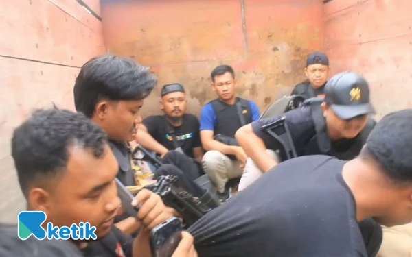 Thumbnail Bersembunyi di Perkebunan, Pasutri Bandar Sabu Dibekuk Tim Cobra Polres Mesuji
