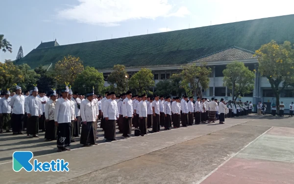 Thumbnail UIN Malang Gelar Apel Hari Santri, Kobarkan Semangat Pesantren Hadapi Peradaban Dunia