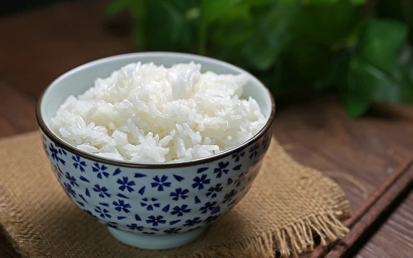 Thumbnail Berita - Mulai Kurangi Nasi? Ini 5 Sumber Karbohidrat yang Bisa Jadi Alternatif Sehat