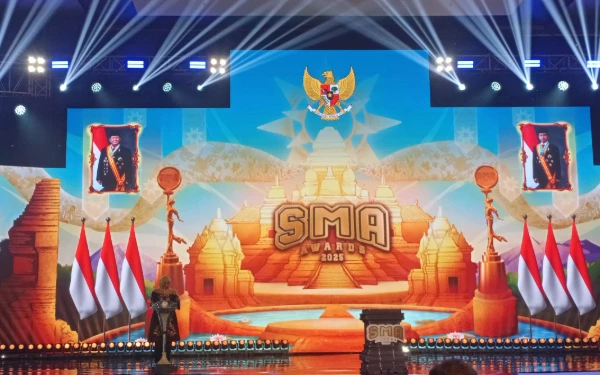 Thumbnail Berita - Khofifah: Prestasi Siswa SMA Jatim Jadi Kekuatan Provinsi Menuju Indonesia Emas 2045