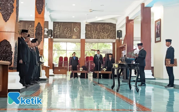 Thumbnail Berita - Indrata Lantik 79 Pejabat, Enam Kadis dan Dua Kaban di Pacitan Alami Rotasi Jabatan