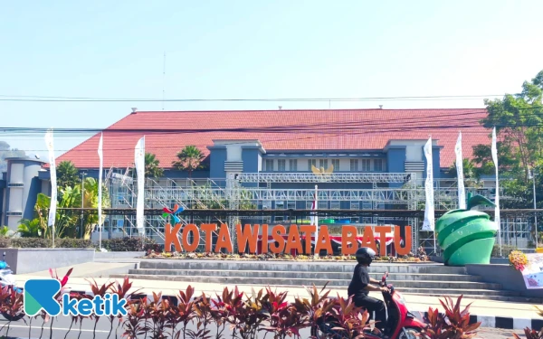 Thumbnail Berita - Kenapa UMK Kota Batu 2025 Gak Ikutan Naik Seperti Kota dan Kabupaten Malang? Ternyata Ini Alasannya