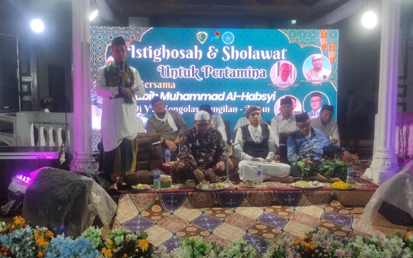 Thumbnail Berita - Pertamina Ngalab Berkah Lewat Istighosah & Sholawat Bersama Santri YPI Songolas Tuban