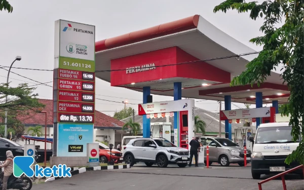 Thumbnail Berita - Ramai Warga Surabaya Mengeluh Motor Brebet Usai Isi BBM, Hingga Ganti Busi
