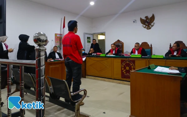 Thumbnail Berita - Simpan 1.000 Butir Ekstasi di Bawah Tempat Tidur, Aldo Aditya Divonis 11 Tahun Penjara