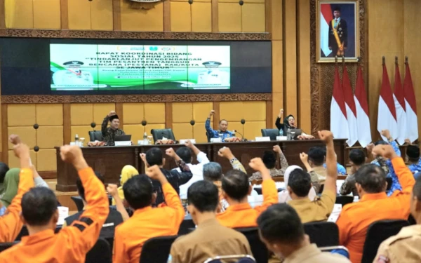 Thumbnail Berita - Wujudkan Pesantren Tangguh Bencana, Kalaksa BPBD Jatim Tawarkan Peningkatan Kapasitas ala SPAB