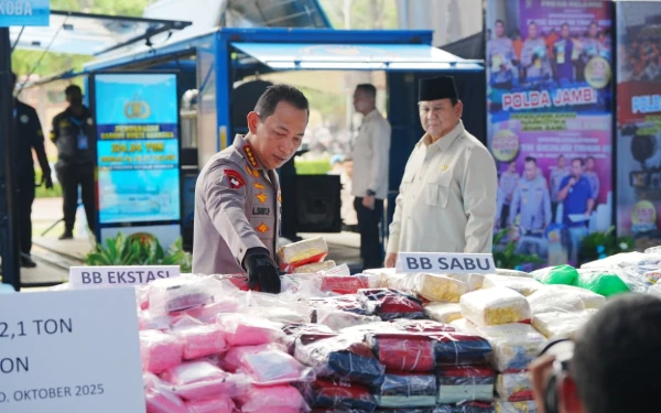 Thumbnail Berita - Presiden Prabowo Sebut Pemberantasan Narkoba hingga Judi Online Jadi Tugas Utama Polri