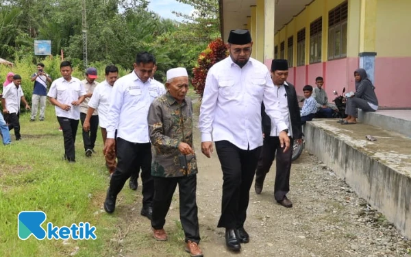 Thumbnail Berita - Bupati Halsel Prioritaskan Keselamatan Guru dan Siswa di Wilayah Terdampak Bencana Alam