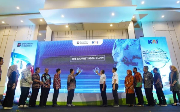 Thumbnail Berita - Dorong Pertumbuhan Ekonomi Wisata Daerah, KAI Daop 7 Madiun Inisiasi Program Rail Tour Jawa Timur