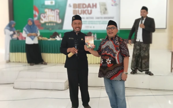 Thumbnail Berita - Bedah Buku IAA dan Kemenag Sumenep: Muhammad Muslim Jadi Sorotan Santri Birokrat