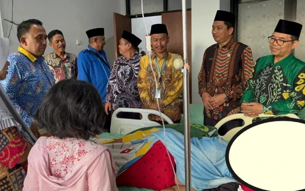 Thumbnail Berita - Kemenag RI Beri Bantuan Rp100 Juta untuk Ponpes Syekh Abdul Qodir Jaelani Situbondo