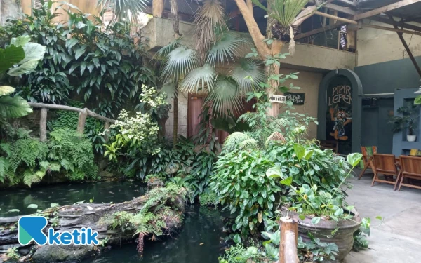 Thumbnail Berita - Sensasi Ngopi Tepi Sungai, Coba Serunya Nongkrong di Pipir Lepen Malang!