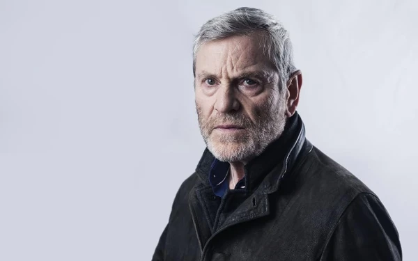 Thumbnail Berita - Aktor 'Nikita' Tchéky Karyo Meninggal Dunia, Ini Perjalanan Kariernya