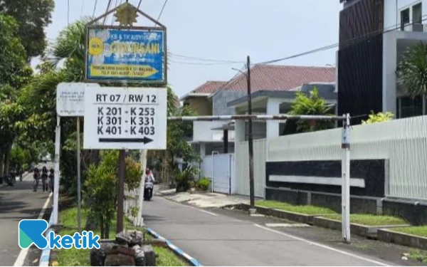 Thumbnail Berita - Warga Griya Shanta Ngotot Pertahankan Dinding Pembatas, Satpol PP Kota Malang Layangkan SP3