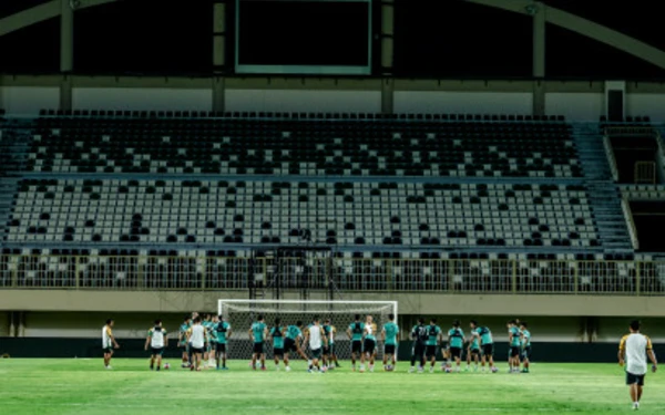 Thumbnail Berita - Eduardo Perez Move On, Persebaya Siap Tampil Garang Lawan Persis di GBT