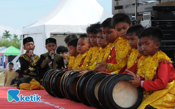 Thumbnail Berita - Gor Sigupai Arena Menggema, 19 Grup Rapai Geleng Tampilkan Pesona Budaya Abdya