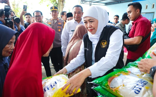 Thumbnail Berita - Gubernur Khofifah Pastikan Harga Bahan Pokok Tetap Terjangkau di Bondowoso