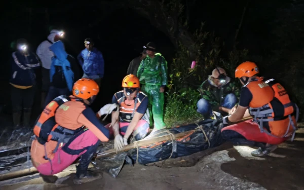 Thumbnail Berita - Remaja Pagar Alam Tewas Terseret Arus di Curup Besemah, Jasad Ditemukan Usai Dua Hari Pencarian