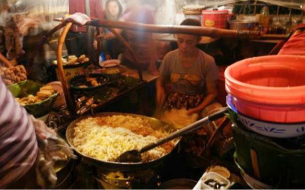 Thumbnail Berita - Sego Resek, Nasi Goreng Khas Malang yang Melegenda Sejak Tahun 1950-an