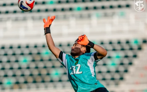 Thumbnail Berita - Eduardo Perez Beri Pujian Setinggi Langit Ernando Usai 2 Laga Tampil Impresif