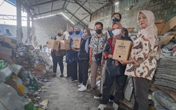 Thumbnail Berita - Komitmen Tata Kelola Arsip, Dinas PUPKP Sleman Musnahkan Ribuan Berkas