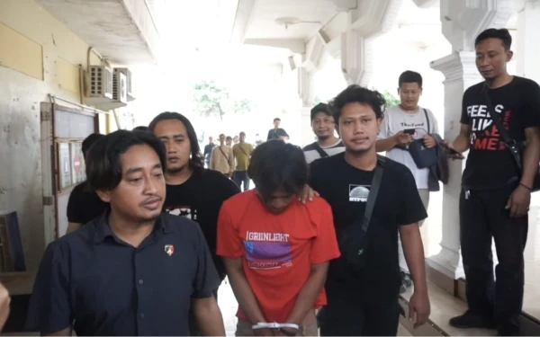 Thumbnail Berita - Sempat Buron, Pelaku Pengeroyokan di Palang Tuban Menyerahkan Diri