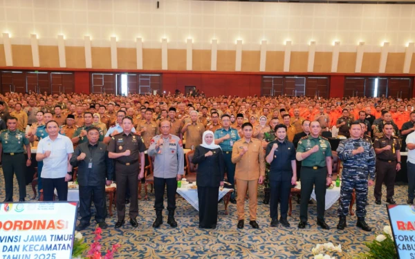 Thumbnail Berita - Khofifah Gerak Cepat! Rembug-Nyekrup Jogo Jatim, Fokus Deteksi Dini Konflik dan Kawal Program Strategis