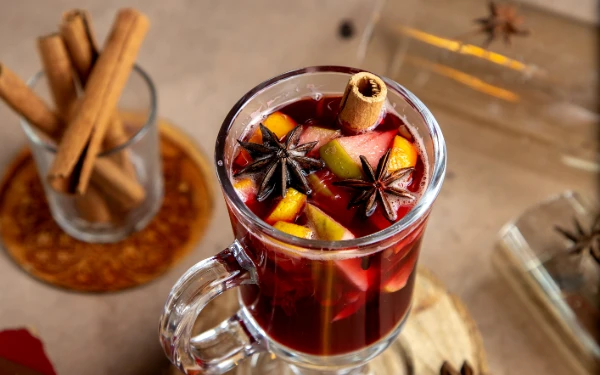 Thumbnail Berita - Hangatnya Tradisi dalam Seteguk Wedang Nusantara, 6 Wedang Tradisional Indonesia yang Wajib Dicoba