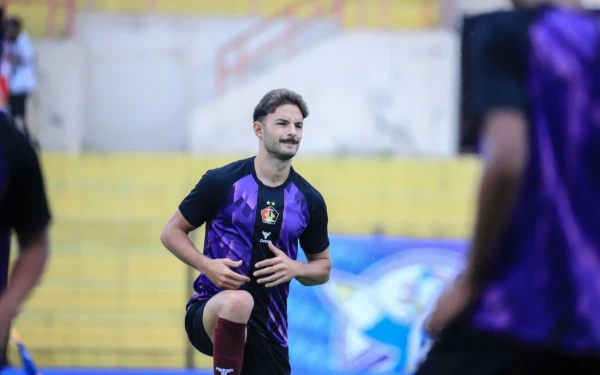 Thumbnail Berita - Tujuh Ribu Tiket Big Match Derby Jatim Persik vs Persebaya Dirilis! Ada Diskon untuk Persikmania