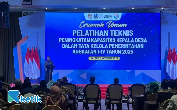Thumbnail Berita - Pemprov Jatim Kumpulkan Ratusan Kepala Desa, Dorong Realisasi Desa Mandiri