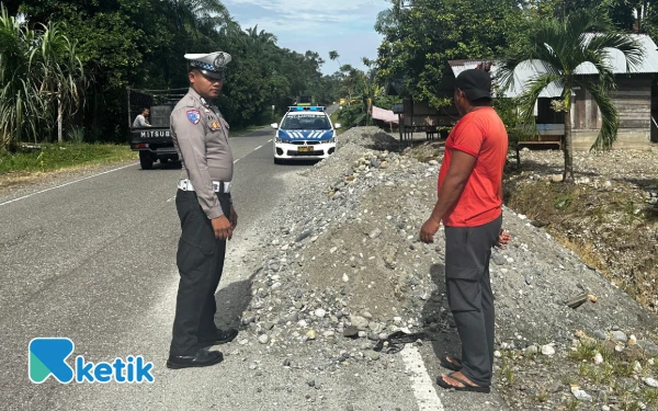 Thumbnail Berita - Proyek Siluman Ganggu Jalan Nasional, Warga Nyaris Celaka! Polres Nagan Raya Bertindak