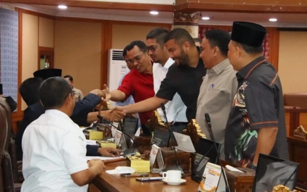 Thumbnail Berita - DPRD Batam Bentuk Pansus Ranperda PSU, Siap Wujudkan Perumahan Tertib dan Pro-Masyarakat!