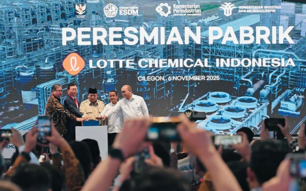 Thumbnail Berita - Resmikan Pabrik Rp62 Triliun asal Korsel, Presiden Prabowo Minta Semua Pihak Hormati Investor