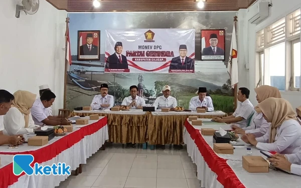 Thumbnail Berita - Budi Arie Isyaratkan Gabung Gerindra, Kader Cilacap Tegas Menolak: “Komitmen Bukan Momentum!”