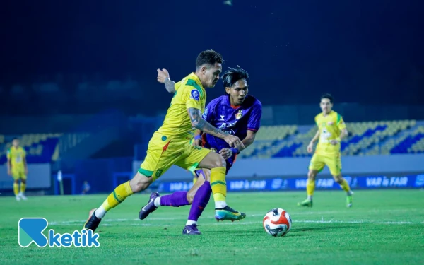 Thumbnail Berita - Persebaya Hanya Raih 1 Poin Lawan Persik, Ini Kata Pelatih Eduardo Perez