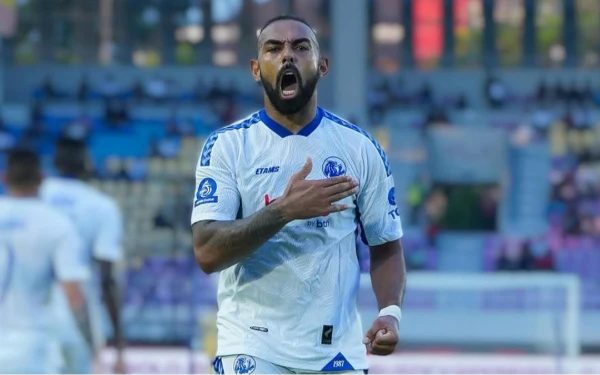 Thumbnail Berita - Prediksi Arema FC vs Persija Jakarta: Sama-sama Tanpa Amunisi Terbaik