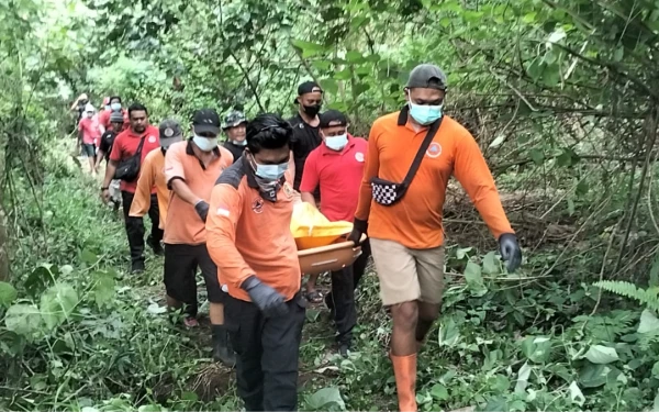 Thumbnail Berita - Menghilang Dua Hari, Kakek di Gianyar Bali Ditemukan Tewas di Tebing Sungai Petanu