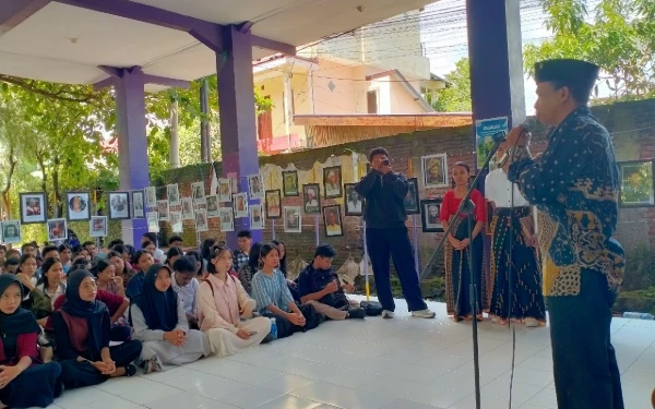 Thumbnail Berita - Unitri Malang Hidupkan Semangat Pahlawan Lewat Pameran Sejarah, Batik Nusantara, dan Wayang Kulit