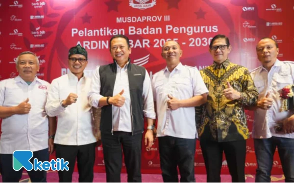 Thumbnail Berita - Resmi Dilantik, Ketua ARDIN Jabar Raditya Komitmen Perkuat Peran Pelaku Usaha Lokal