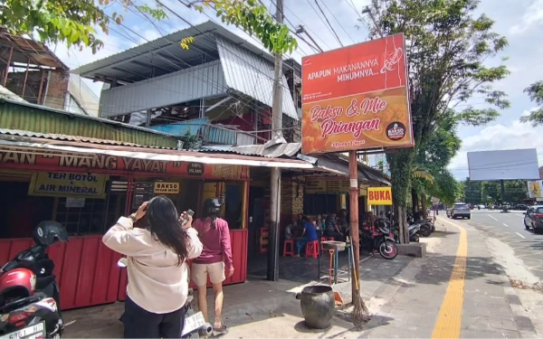 Thumbnail Berita - Pecinta Kuliner Wajib Tahu! Ini Rekomendasi 3 Tempat Bakso Terenak di Kota Malang