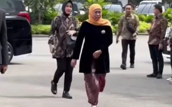 Thumbnail Berita - Tiga Tokoh Penerima Gelar Pahlawan Asal Jatim, Gubernur Khofifah Sampaikan Rasa Syukur