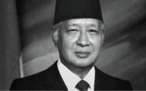 Thumbnail Berita - KontraS: Kalau Soeharto Layak Jadi Pahlawan, Daendels Juga Layak